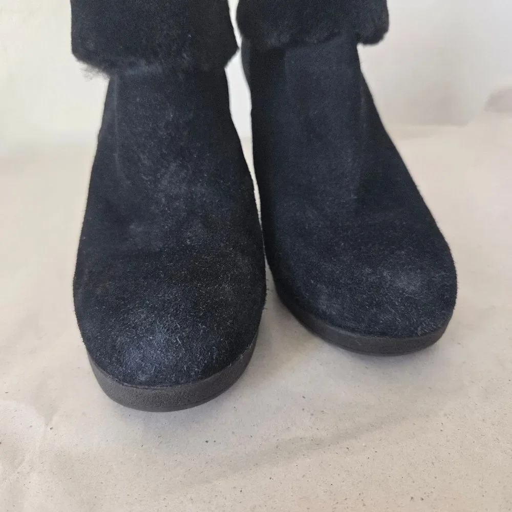UGG Antonia Wedge Heel Bootie Ankle Boot Black Suede Sherpa Warm Winter Size 9